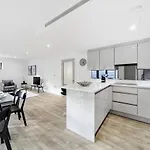 Executive Apartments In Bermondsey Free Wifi & Aircon By City Stay Aparts London